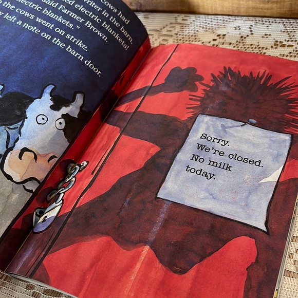 Click, Clack, Moo Cows That Type - Picture 5 of 8